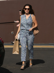 Kelly Brook - Kelly Brook - Out and about in LA - February 15, 2015 (27xHQ) Lrguun9C