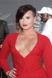 Demi Lovato - At the MTV Video Music Awards, August 24, 2014 - 112xHQ MCFuzdSC