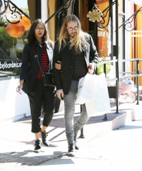 Zoe Saldana - Zoe Saldana - Out and about in West Hollywood - February 12, 2015 (47xHQ) N8ZP6nW0