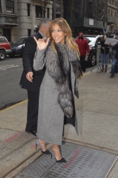 Jennifer Lopez - Leaving 'Good Morning America' in NYC, 19 января 2015 (16xHQ) Nhjwuk46
