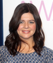 Casey Wilson - People's Choice Awards 2013 Nomination Announcements (2012.11.15) - 6xHQ NwAFB6d0