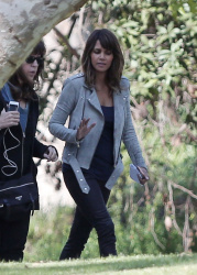 Halle Berry - Filming 'Extant' in LA - February 25, 2015 (13xHQ) PGYx4391