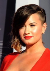 Demi Lovato - At the MTV Video Music Awards, August 24, 2014 - 112xHQ QKhpiaKc