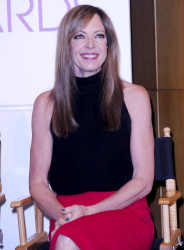 Allison Janney - 2014 People's Choice Awards nominations announcement at The Paley Center for Media (Beverly Hills, November 5, 2013) - 11xHQ Qmd4Tibd