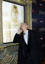 Ian McKellen - 'The Hobbit An Unexpected Journey' New York Premiere benefiting AFI at Ziegfeld Theater in New York - December 6, 2012 - 28xHQ RqpfGnZQ