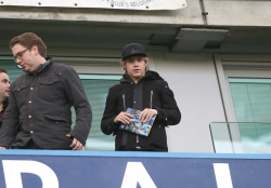 Niall Horan - At the Chelsea vs. Newcastle United game in London - January 10, 2015 - 8xHQ RsfYYh0N