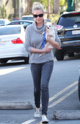 Katherine Heigl - Out & About in Los Angeles, 27 января 2015 (21xHQ) S5qfGTTj