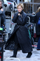 Melissa George - Set of 'The Slap' in West Village, NY- February 5, 2015 (6xHQ) TNYJD9Xn