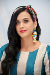 Katy Perry - The Smurfs 2 press conference portraits by Vera Anderson (Cancun, April 22, 2013) - 8xHQ UgEFZJai