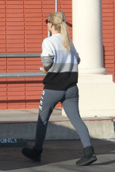 Iggy Azalea - Out and about in Los Angeles, 9 января 2015 (29xHQ) UoHzyjOF