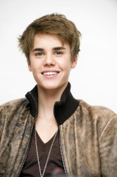 Justin Bieber - Justin Bieber - "Never Say Never" press conference portraits by Armando Gallo (Los Angeles, February 10, 2011) - 6xHQ V4EBQ9tp