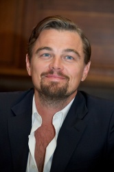 Leonardo DiCaprio - The Great Gatsby press conference portraits by Vera Anderson (New York, April 26, 2013) - 11xHQ VjkaEMAH