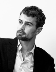 Theo James - Theo James - "Insurgent" press conference portraits by Armando Gallo (Beverly Hills, March 6, 2015) - 23xHQ W1z423Oh