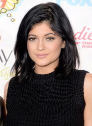 Kendall & Kylie Jenner - At the FOX's 2014 Teen Choice Awards, August 10, 2014 - 115xHQ WcRHSgop
