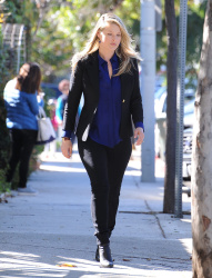 Ali Larter - Out and about in LA - March 3, 2015 (24xHQ) Xx84qDbN