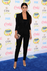 Selena Gomez - At the FOX's 2014 Teen Choice Awards, August 10, 2014 - 393xHQ YLShbyUu