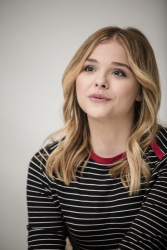 Chloe Moretz - "Carrie" press conference portraits by Armando Gallo (Hollywood, October 6, 2013) - 28xHQ YQqdCtmT