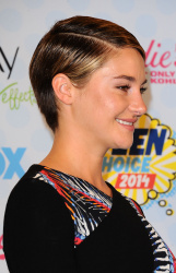 Shailene Woodley - 2014 Teen Choice Awards, Los Angeles August 10, 2014 - 363xHQ YXftW05A