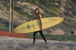 Cara Delevingne - Photoshoot candids in Malibu, 9 января 2015 (133xHQ) YeSKirpO